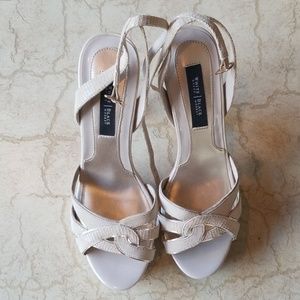 White House Black Market Heals